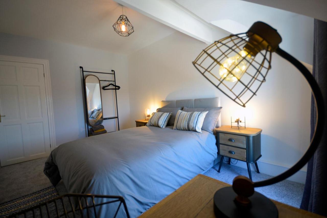 Heritage Holiday Accommodation Pembroke Dock Buitenkant foto